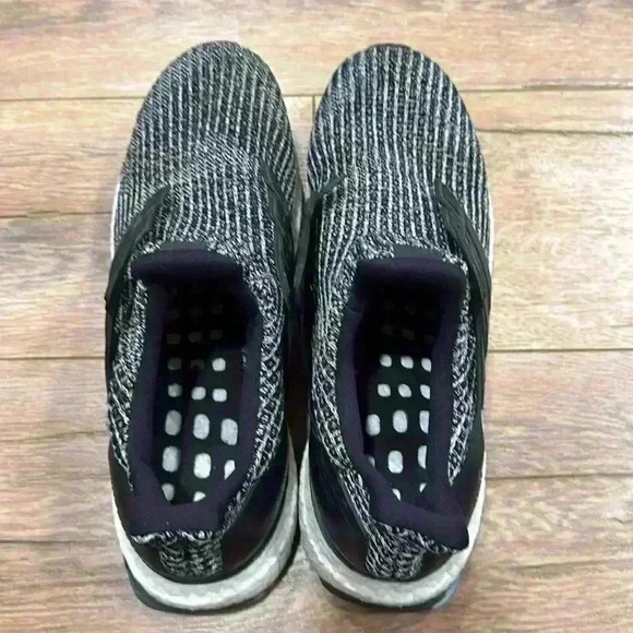 ADIDAS Men’s Ultra Boost Size US 8.5 in Excellent Condition - Picture 7 of 8